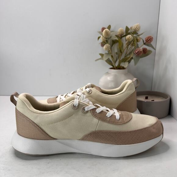allbirds Men\'s Casual Chunky Sneakers in Cream and Tan